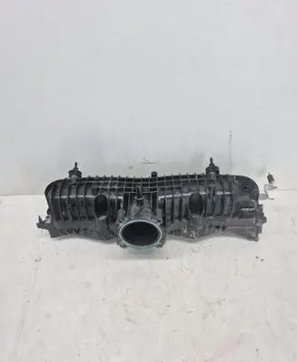 Volvo XC40 Intake manifold 32257808