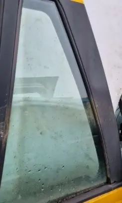 Peugeot 406 Rear vent window glass 