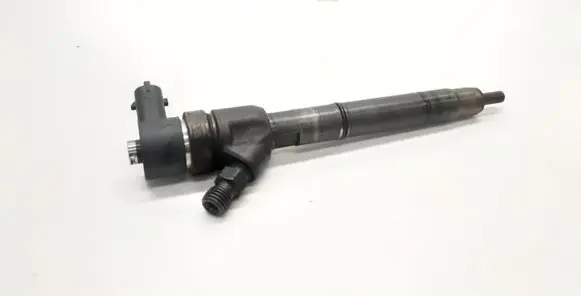 Hyundai i30 Fuel injector 0445110320 338002A900