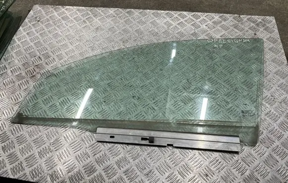 Opel Vectra C Front door window glass four-door 