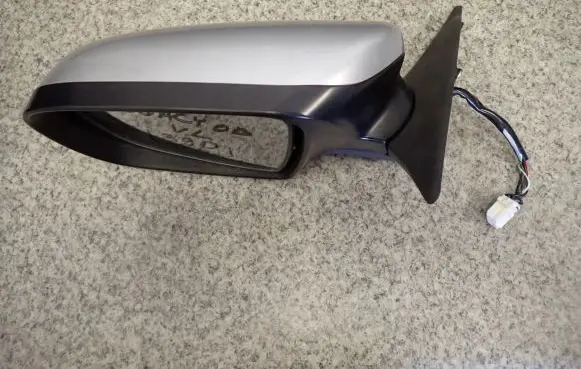 Subaru Outback Front door electric wing mirror