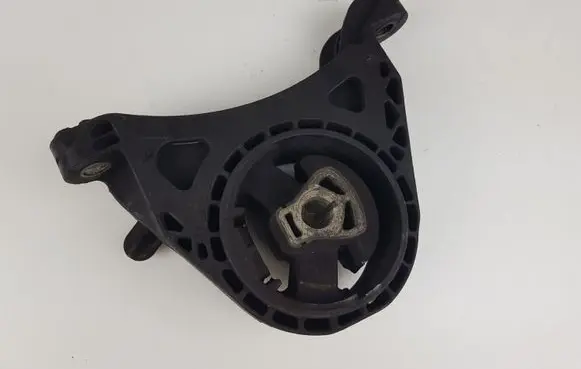 Opel Insignia A Engine mount bracket 13227769