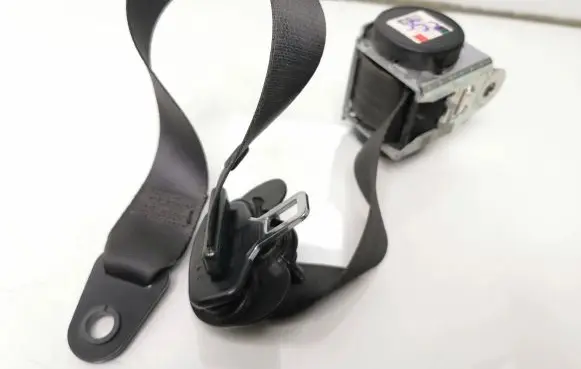 Mini One - Cooper Clubman R55 Front seatbelt 601028900D 071116