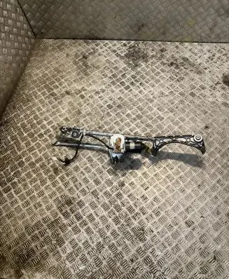 Mercedes-Benz CLK A209 C209 Front wiper linkage and motor 2038200342 A2038200342