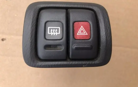 Nissan Micra Windscreen/window heater switch
