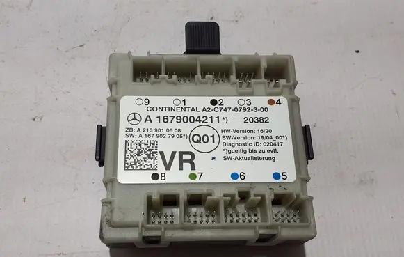 Mercedes-Benz GLC C253 Door control unit/module A1679004211