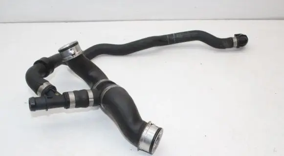Mercedes-Benz E W212 Engine coolant pipe/hose A2045018282