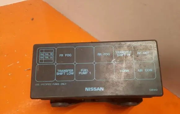 Nissan Pathfinder R50 Fuse box set 71543080MA