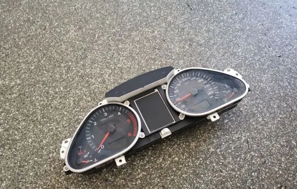 Audi A6 S6 C6 4F Speedometer (instrument cluster)