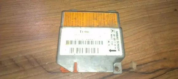 Mercedes-Benz E W210 Airbag control unit/module 0018202126 mrsz29169