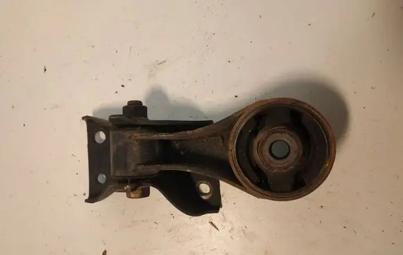 Toyota Aygo AB10 Engine mount bracket