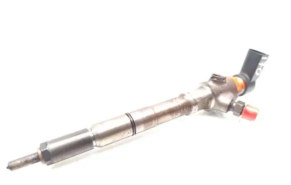 Volkswagen Golf VI Fuel injector 03L130277B
