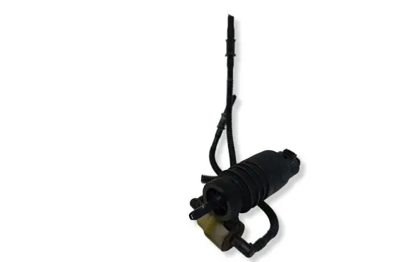 Volkswagen Golf IV Windscreen/windshield washer pump 