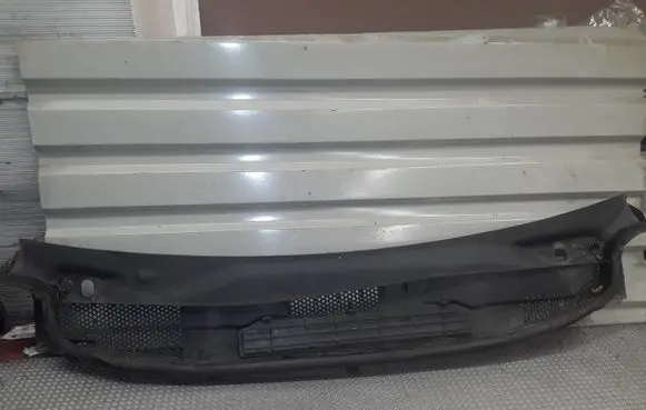 Mercedes-Benz A W169 Wiper trim A1698300413