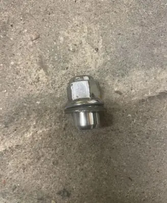 Toyota Prius+ (ZVW40) Nuts/bolts 