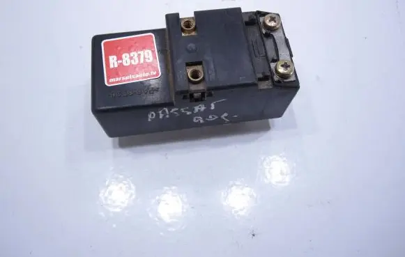 Volkswagen PASSAT B5 Coolant fan relay 1H0919506 898658