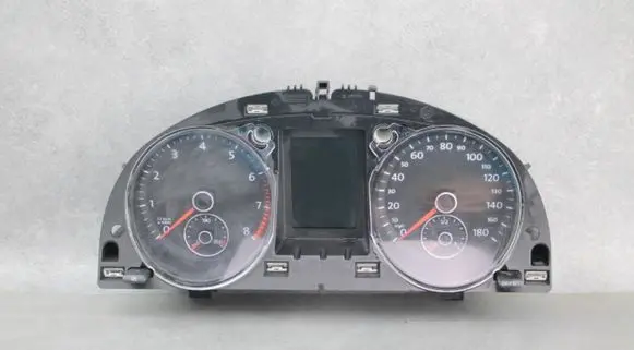 Volkswagen PASSAT CC Speedometer (instrument cluster) 3C0614109AF