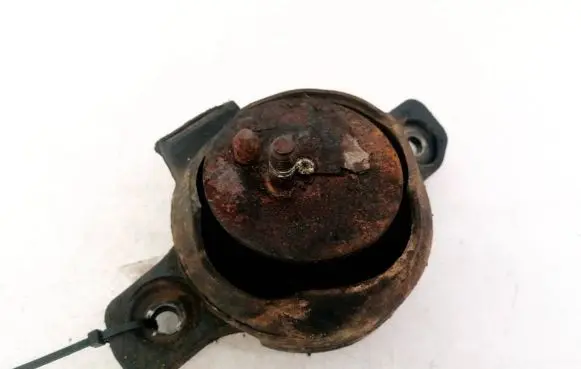 Subaru Forester SH Engine mount bracket
