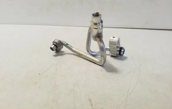 Toyota bZ4X Air conditioning (A/C) pipe/hose