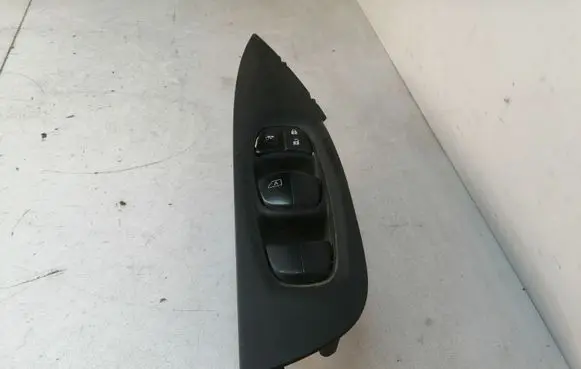 Nissan Qashqai Electric window control switch 809614EH0AX