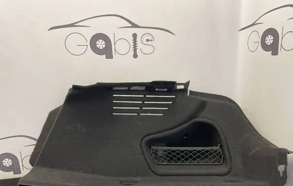 Trunk/boot lower side trim panel