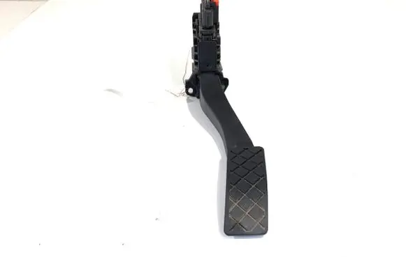 Volkswagen Touran III Accelerator throttle pedal 5Q1723503L