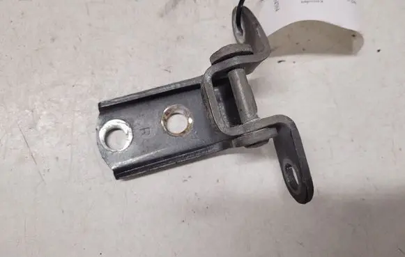 Toyota Corolla Verso AR10 Rear door lower hinge