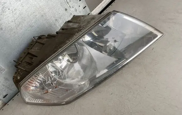 Skoda Octavia Mk2 (1Z) Headlight/headlamp