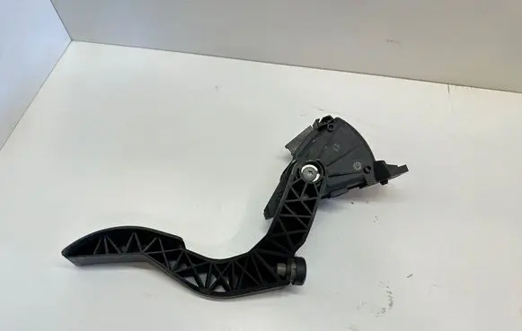 Audi A4 S4 B7 8E 8H Accelerator throttle pedal 8E1723523G 6PV00837506