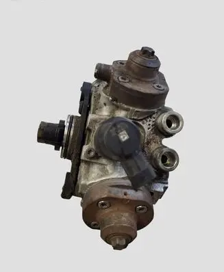 Volvo V70 Fuel injection high pressure pump 31272896 0445010618