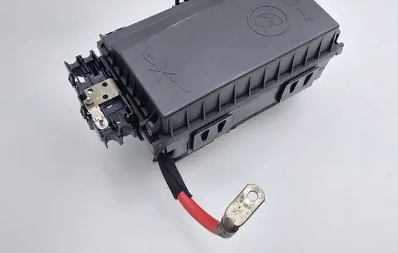 Opel Astra J Fuse box set 13343763