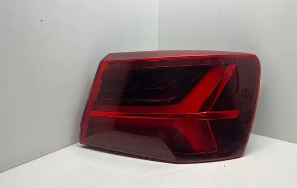 Audi A6 S6 C7 4G Tailgate rear/tail lights 4G9945094