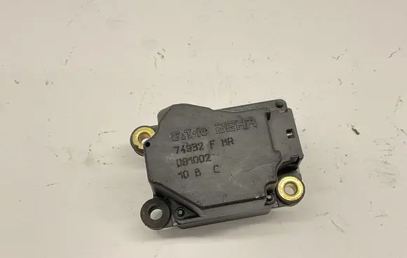 Volvo S80 Air flap motor/actuator 74932F 091002