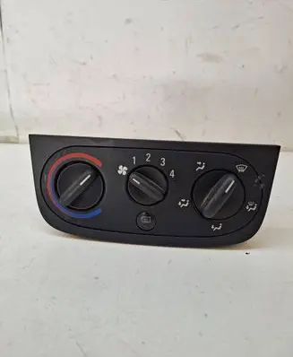 Opel Combo C Climate control unit