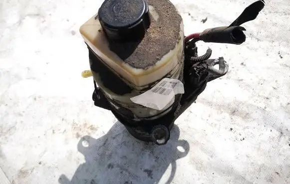 Ford Focus C-MAX Power steering pump