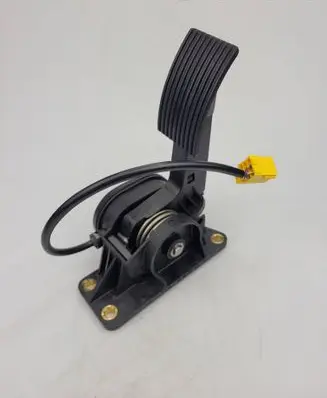 Mercedes-Benz Sprinter W906 Accelerator throttle pedal A9703000304