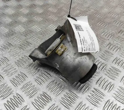 Mazda MX-5 ND Engine mount bracket NA5F39050 KA08021