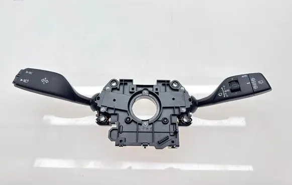 Wiper turn signal indicator stalk/switch