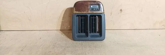 Rear air vent grill