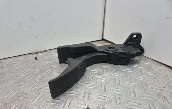 Mercedes-Benz GLE (W166 - C292) Accelerator throttle pedal A2923000000 6PV93396662