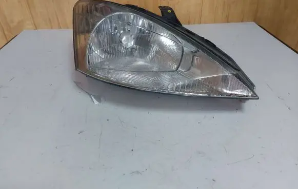 Ford Focus Headlight/headlamp