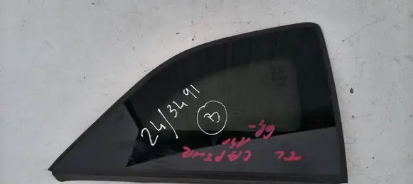 Renault Captur Rear side window 