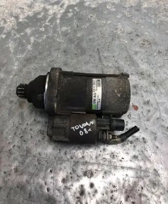Volkswagen Touran I Starter motor 02M911024ABILI 02M911024A