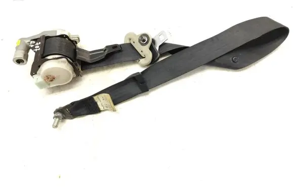 Mazda 2 Front seatbelt T89383T E40436141
