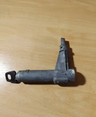 Audi 100 S4 C4 Ignition lock contact 443905851