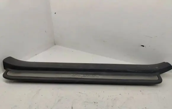 Toyota Avensis T250 Front sill trim cover 6791405040