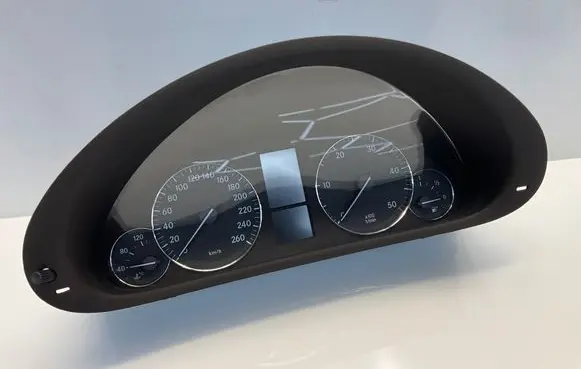 Speedometer (instrument cluster)