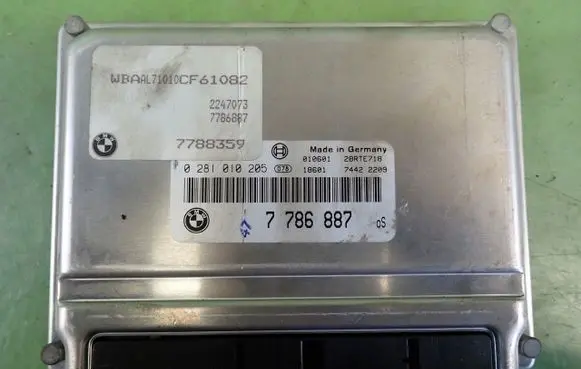 BMW 3 E46 Engine control unit/module ECU 02810102057786887