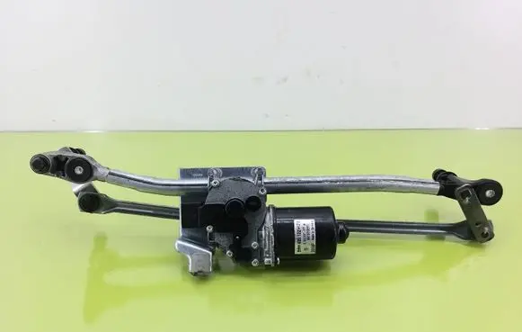 BMW 1 E81 E87 Front wiper linkage 405122