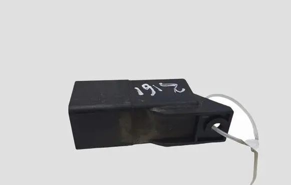 Skoda Octavia Mk2 (1Z) Glow plug pre-heat relay 0281003038 038907281D